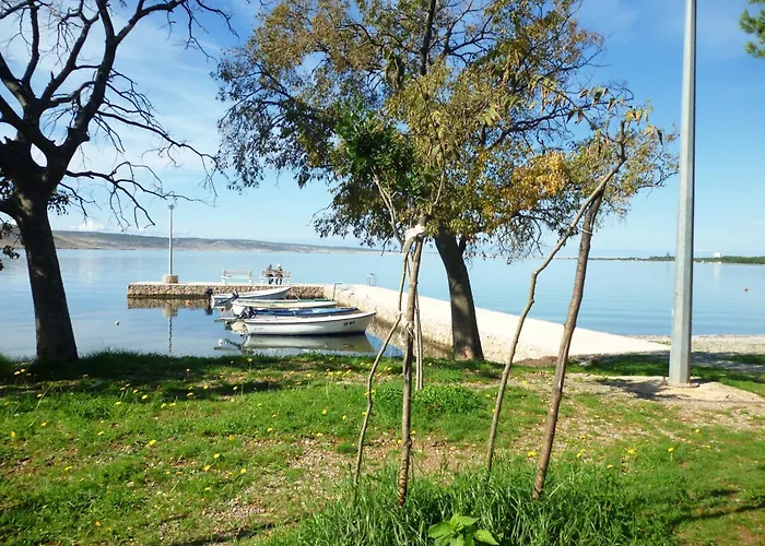 In Starigrad-paklenica 41707 * סטאריגרד-פקלניצה