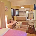 In Starigrad-paklenica 41707 Apartment *