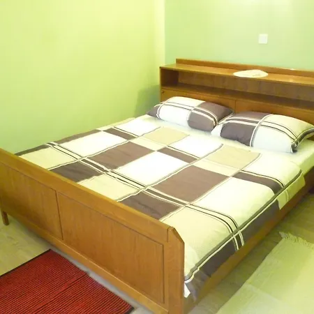 In Starigrad-paklenica 41707 Apartment