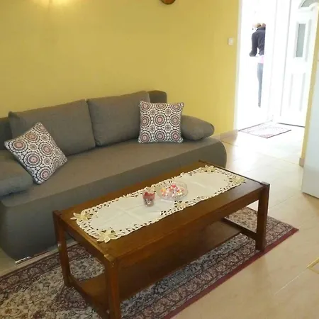 In Starigrad-paklenica 41707 Apartment *