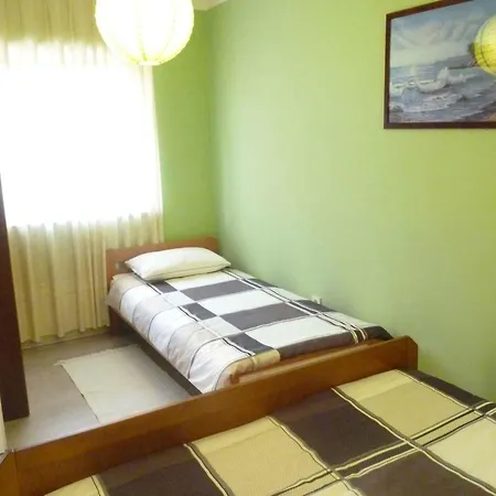 Apartment In Starigrad-paklenica 41707