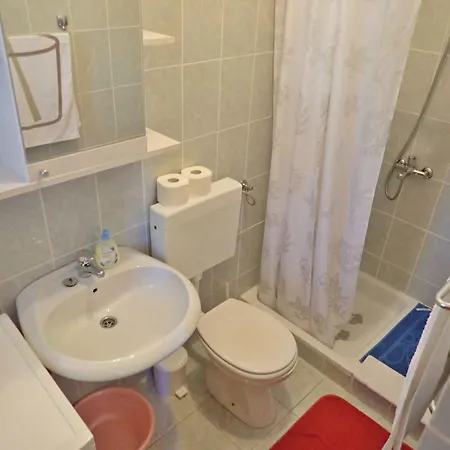In Starigrad-paklenica 41707 Appartement *