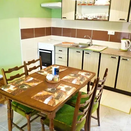 Appartement In Starigrad-paklenica 41707