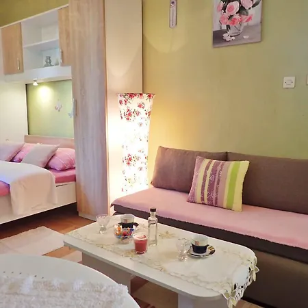 Appartement In Starigrad-paklenica 41707