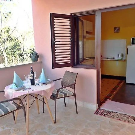 In Starigrad-paklenica 41707 *