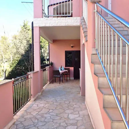 Appartement In Starigrad-paklenica 41707