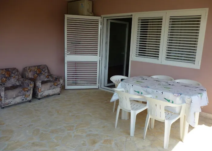 Apartamento In Starigrad-paklenica 41707