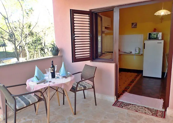 In Starigrad-paklenica 41707 *