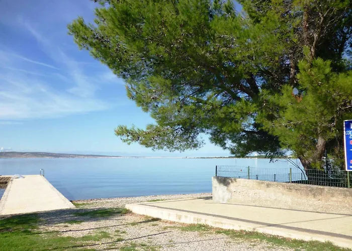 Apartamento In Starigrad-paklenica 41707